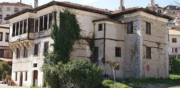 ΠΟΜΙΔΑ: Πρόγραμμα για την διάσωση των διατηρητέων κτιρίων